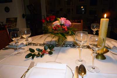 Festlich fürs Festmenü: Gedeckte Tafel