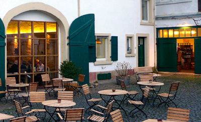 Dreifaltigkeit: Weingarten, Gasträume und Ökoladen